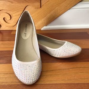 Madden Girl Rhinestone Flats, EUC - only tried on